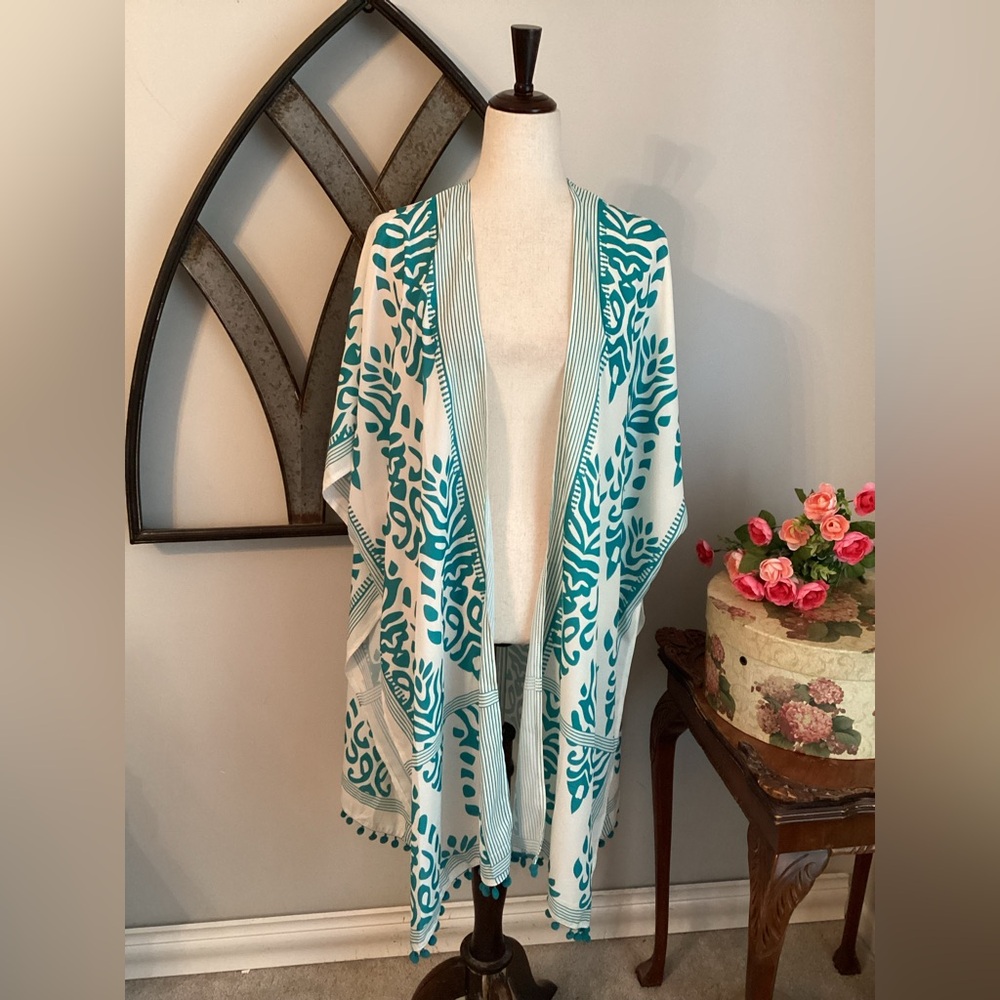 Teal and White Patterned Kimono Coverup